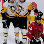 article image - Penguins Blackhawks Hockey